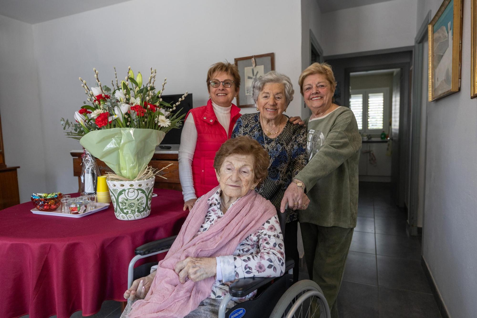Galería: Cumpleaños de las mujeres centenarias de Can Felix en Puig des Molins