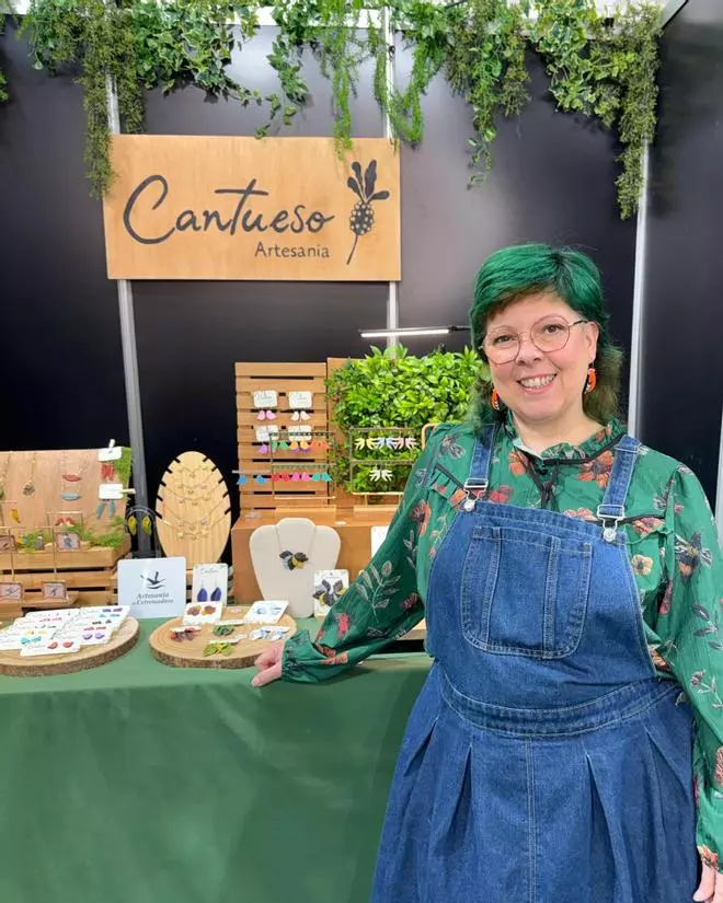 Ruth Camacho: “Me inspira muchísimo todo lo que veo en la naturaleza y también el folclore extremeño y nuestra cultura”