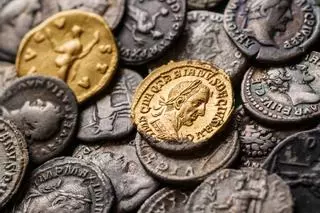 El hallazgo accidental de 600 kilos de monedas romanas que dejó en shock a los arqueólogos