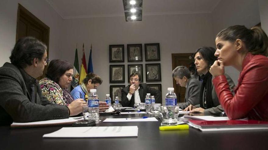 Extremadura y el Gobierno central firman un convenio para el desarrollo de la región