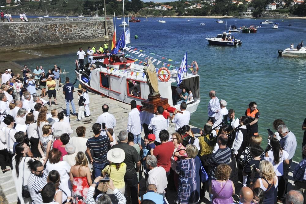 Procesión marítima en las fiestas de Mera