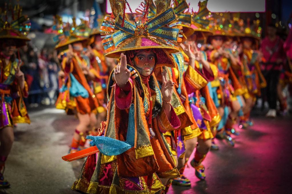 GRAN DESFILE CARNAVAL BADAJOZ | La Falcap propone dividir el Gran Desfile del Carnaval de Badajoz debido a la masiva participación