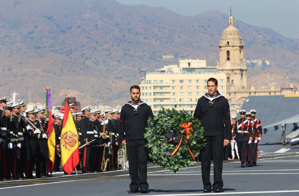 Jura de bandera civil en el portaviones Juan Carlo