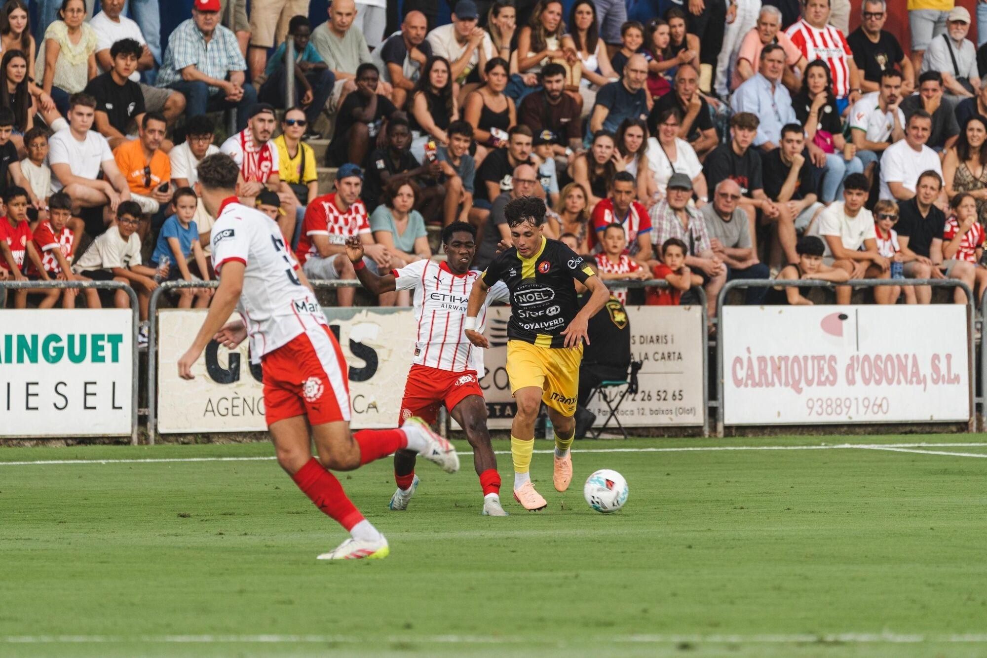 Primer partit del Girona FC, contra l'UE Olot