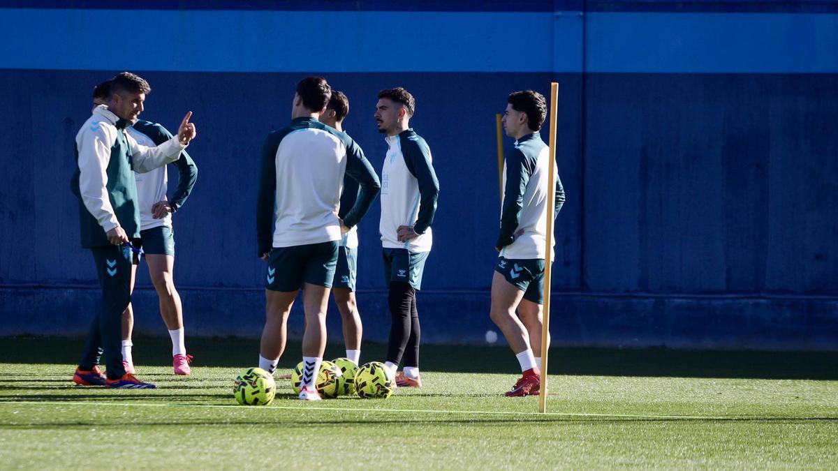 Entrenamiento del Málaga CF de este miércoles en el anexo de La Rosaleda.