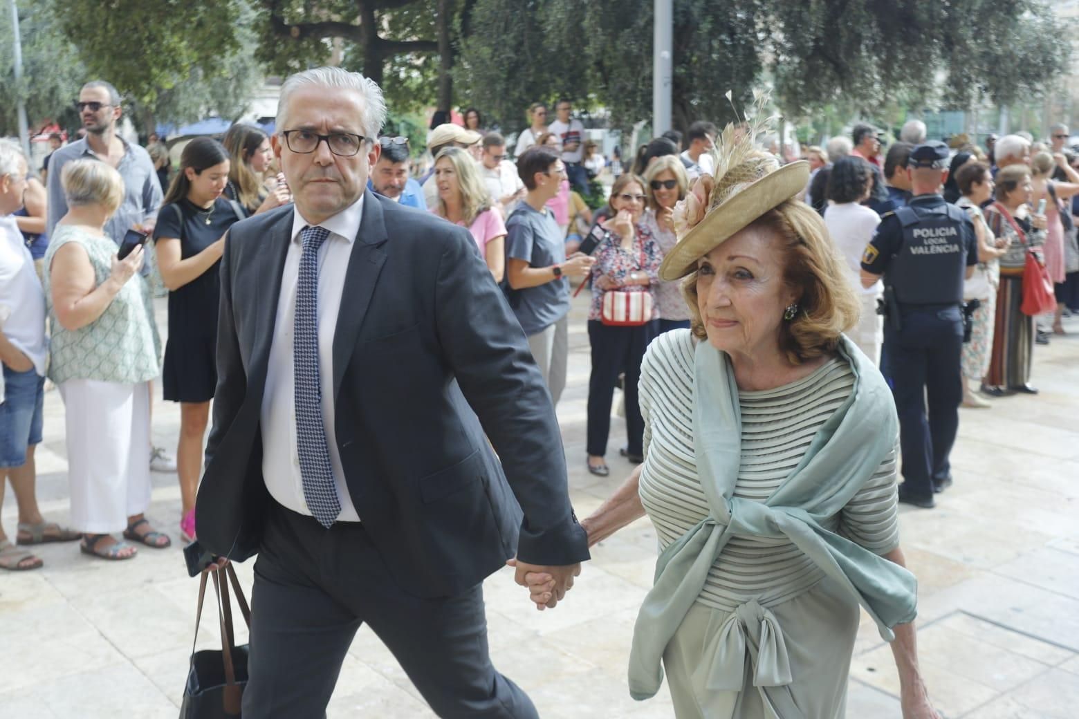 Así ha sido la llegada de los invitados a la boda real en València