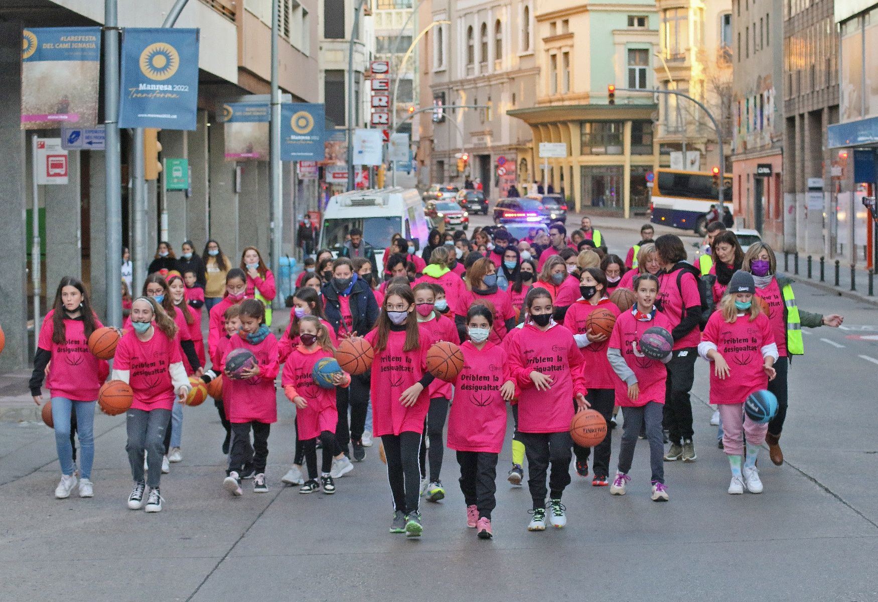 Manresa rebota en contra de la desigualtat en el bàsquet femení