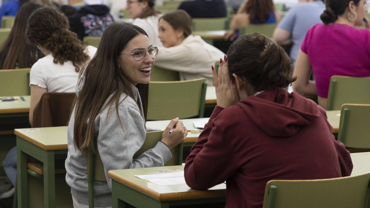 Arranca la última selectividad 'como la de antes' con el examen de Historia de España y de Valenciano