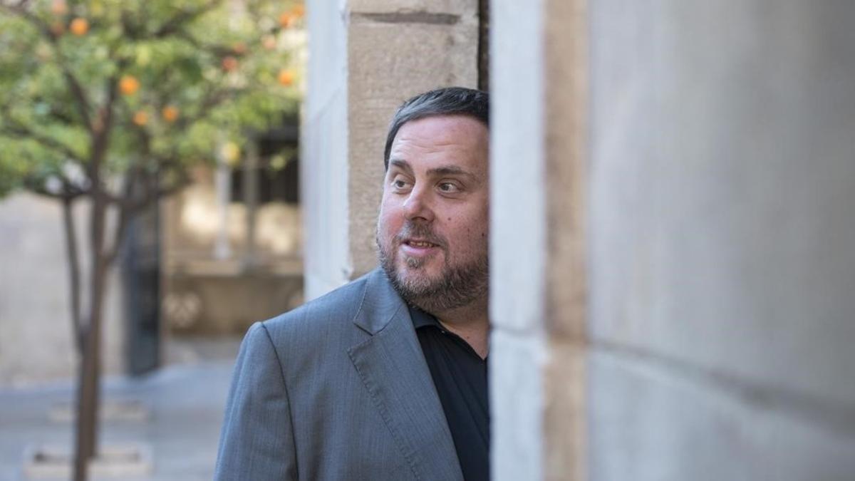 El vicepresidente y 'conseller' de Economia i Hisenda, Oriol Junqueras, en el Palau de la Generalitat.