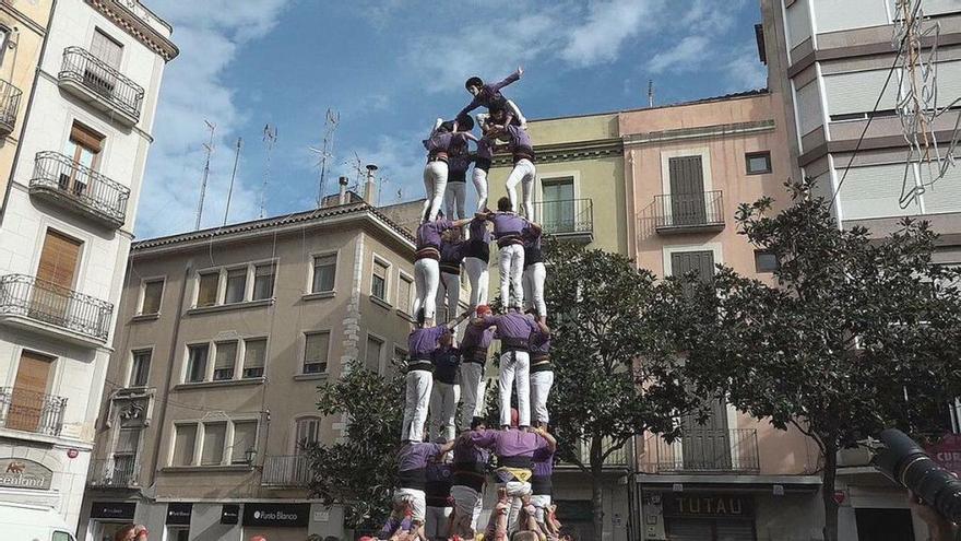 La Colla Castellera de Figueres, a la plaça de l&#039;Ajuntament.