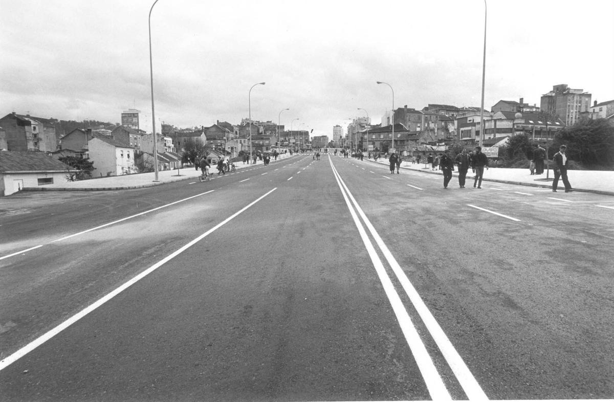 Inauguración del nuevo aspecto de la calle Jenaro de la Fuente tras su humanización, el 10 de marzo de 1991. Inauguración del nuevo aspecto de la calle Jenaro de la Fuente tras su humanización, el 10 de marzo de 1991.
