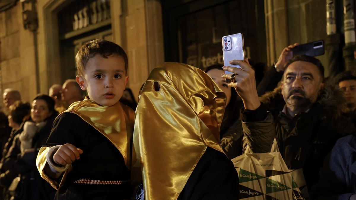 La Humildad emociona en el silencio de Compostela y abre paso a un Jueves Santo de gran solemnidadsa