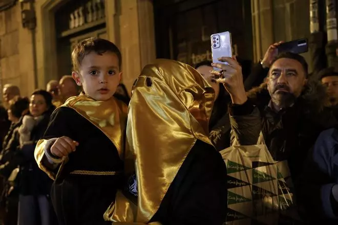 La Humildad emociona en el silencio de Compostela y abre paso a un Jueves Santo de gran solemnidadsa