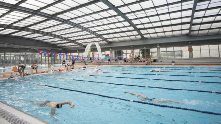 El foco de legionela obliga a cerrar todo el mes la piscina del Grau