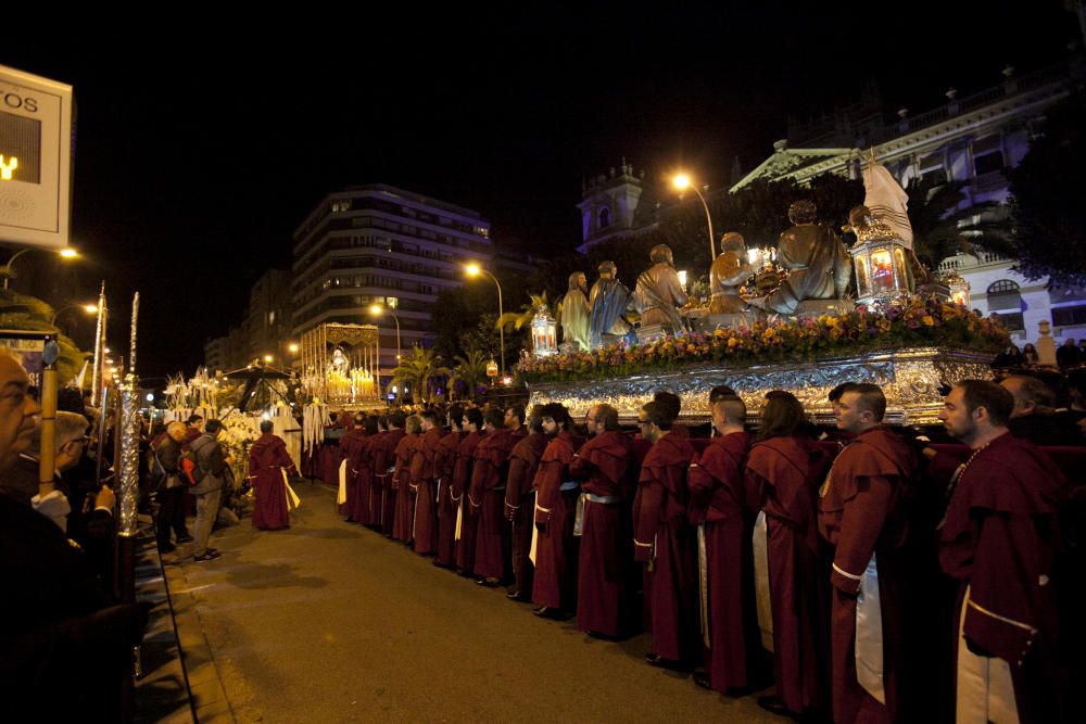 La Santa Cena procesiona por Alicante