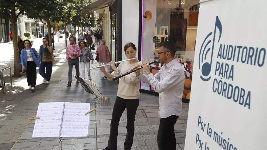 Un concierto callejero por un auditorio para la ciudad