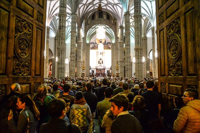 Misa en la Catedral contra Gala Drag