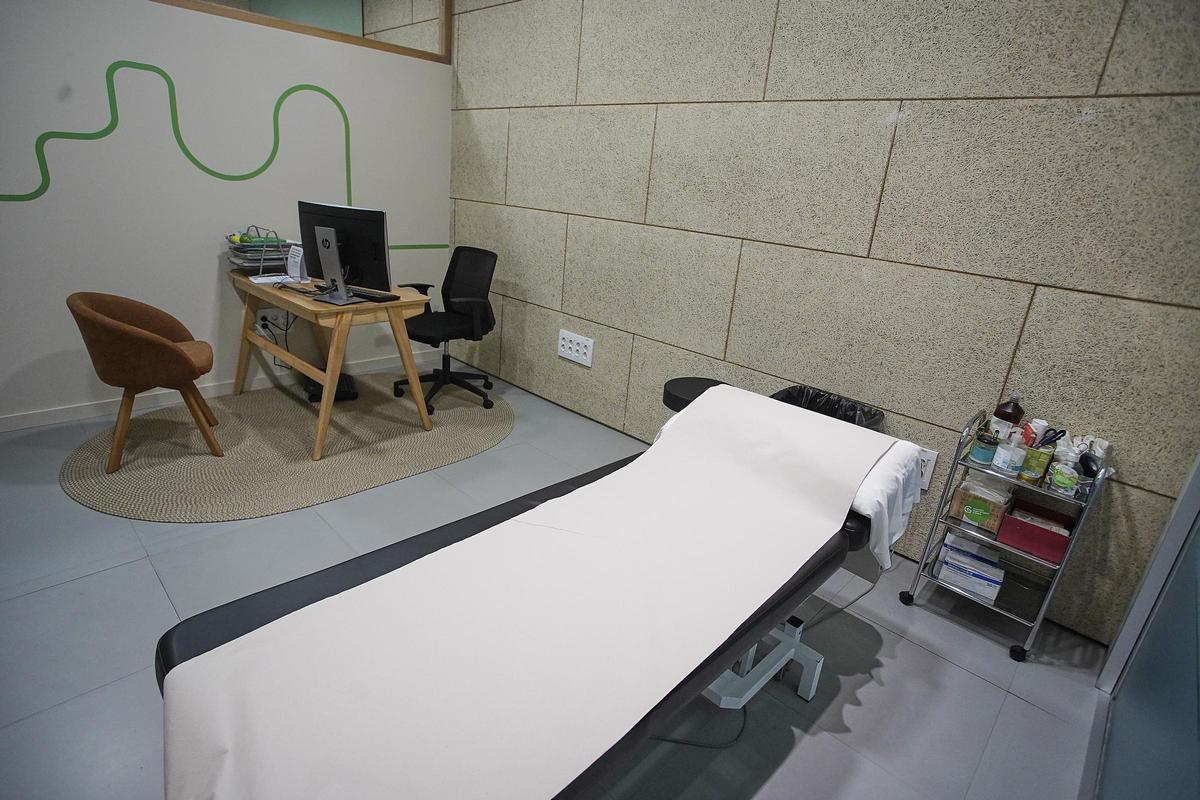 Les imatges de la inauguració de l'Associació contra el càncer a Girona