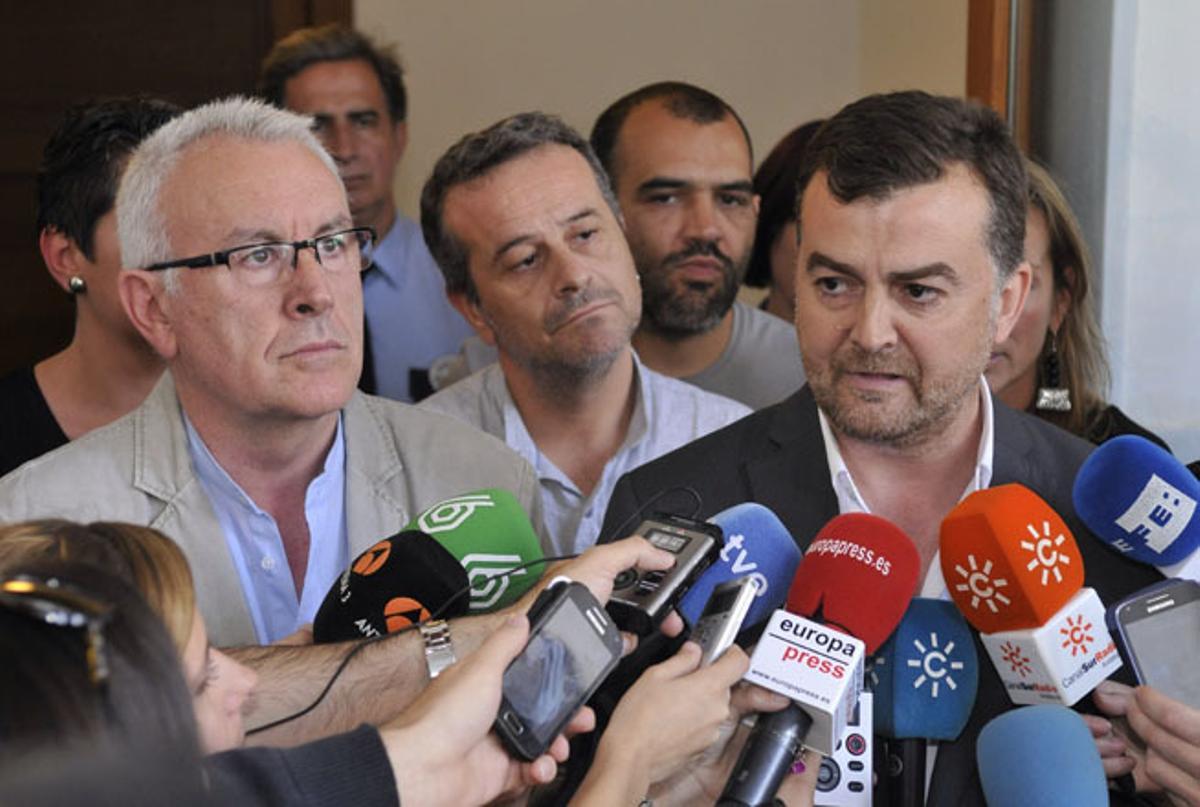 El pacto de Gobierno andaluz, en suspenso