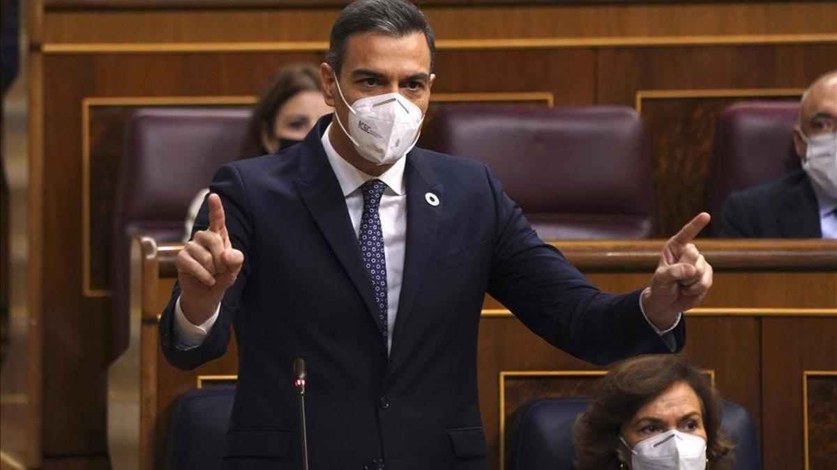 Sánchez defiende ante sus bases el apoyo de Bildu: son &quot;polémicas artificales&quot;