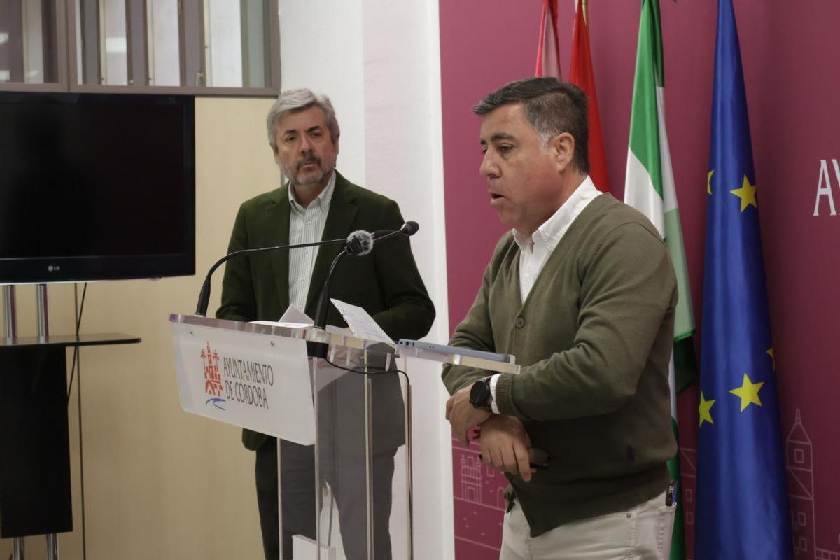 Miguel Ruiz Madruga y Miguel Ángel Torrico en la comparecencia de este lunes.