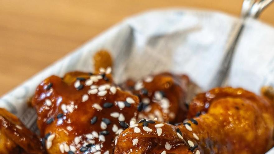 Este es el lugar de Gran Canaria donde puedes comerte un perrito caliente con huevo de codorniz y quizás te salga gratis