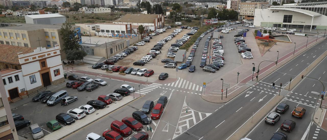 Calle Pintor Oliet hasta donde se prolongará el bulevar de la Plana y que mejorará dicho vial.