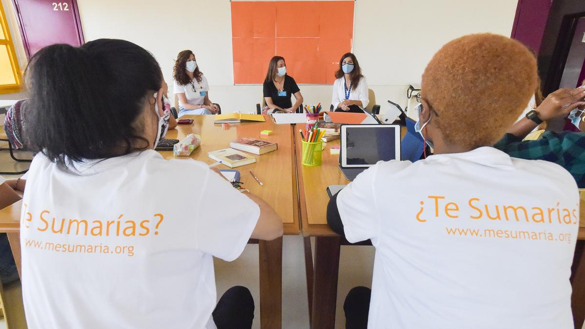 Las alumnas durante la clase.