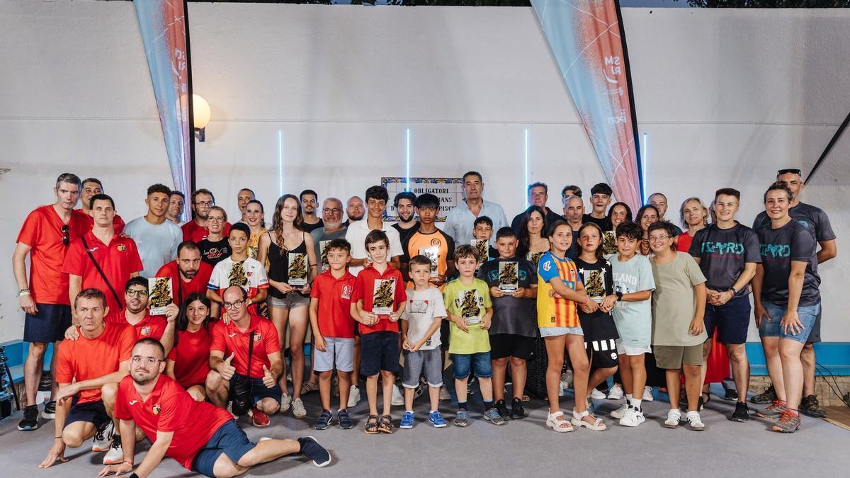 Algunos de los premiados y premiadas en la Nit de l'Esport 2026 de Riba-roja de Túria.