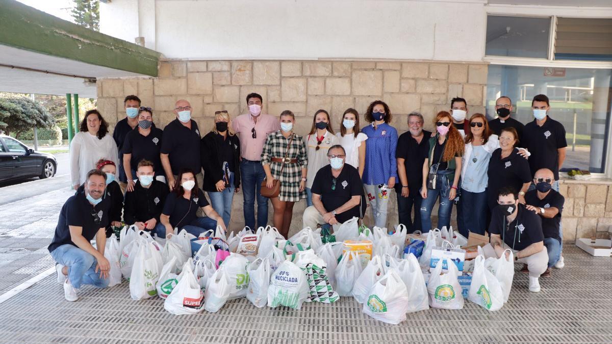 Participantes en la jornada solidaria