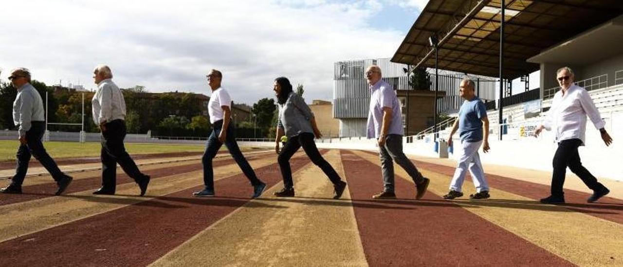 Julio Álvarez, Vicente Rubio, Miguel Ángel De Arce, Visi Costas, Nacho García Charles, Eduardo Laborda y Luis Sol, en la pista de la Ciudad Universitaria. | ANDREEA VORNICU