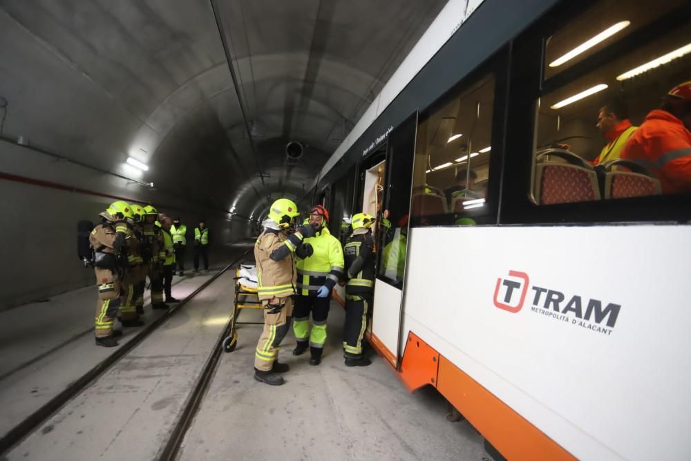 Simulacro de incendio de un tren-TRAM