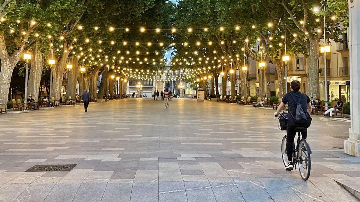 La Rambla de Figueres, amb la nova il·luminació