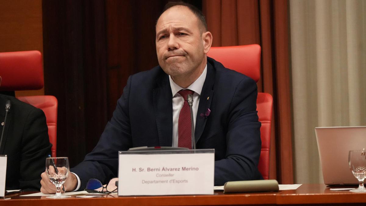 El conseller d'Esports, Berni Álvarez, compareixent a la comissió d'Esports del Parlament