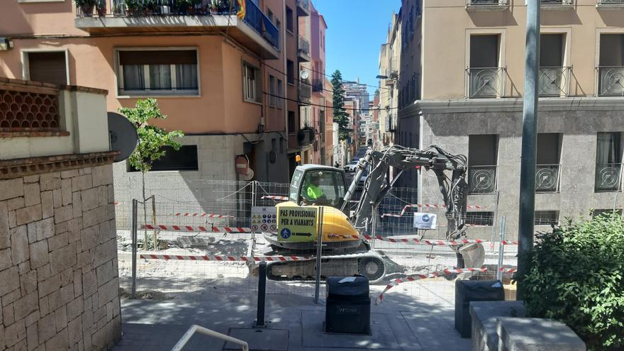 Les obres del carrer Col·legi de Figueres provoquen un tall de telefonia des d&#039;ahir