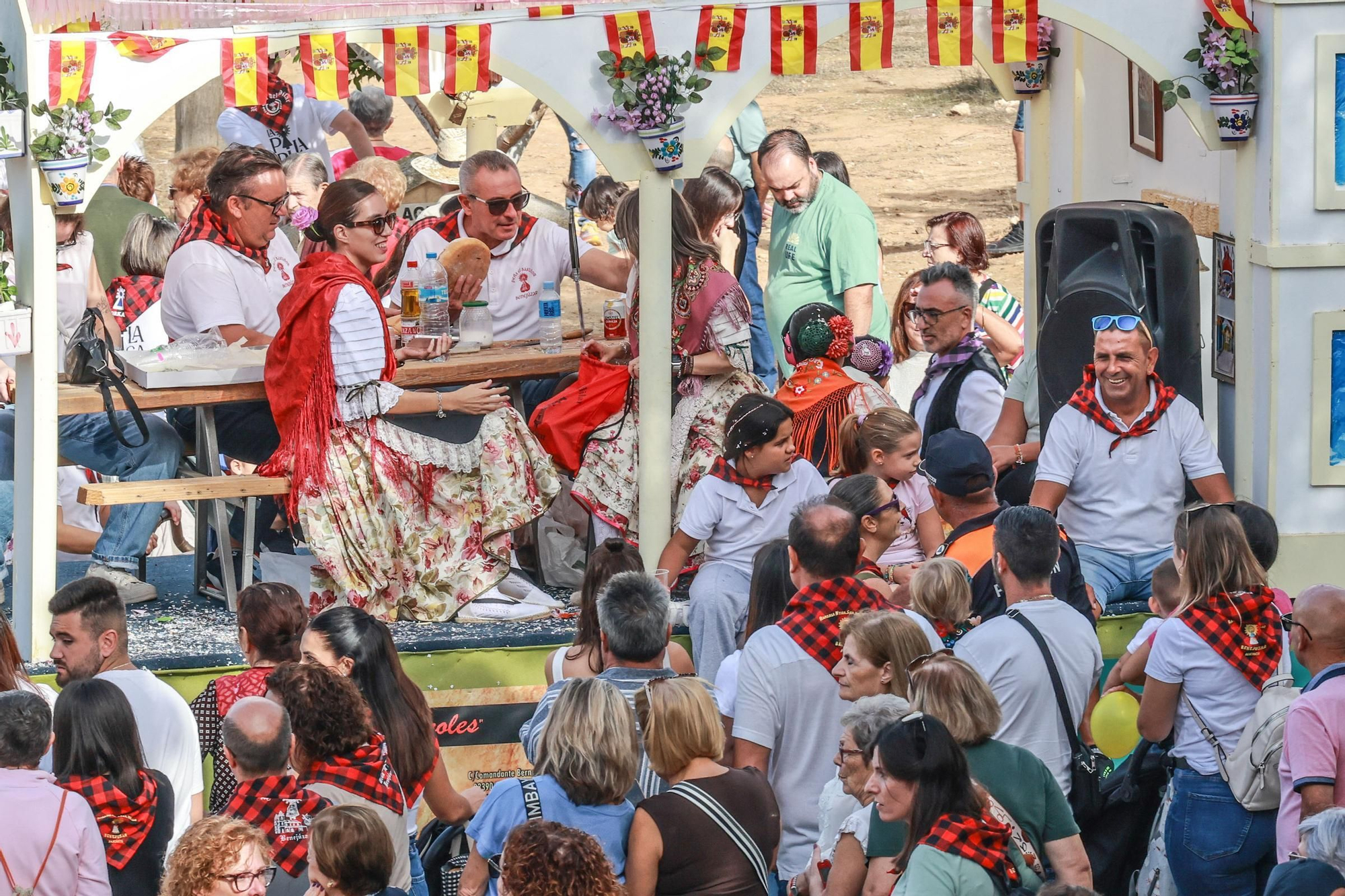 Así ha sido la romería en honor a la Virgen del Pilar en Benejúzar, en imágenes