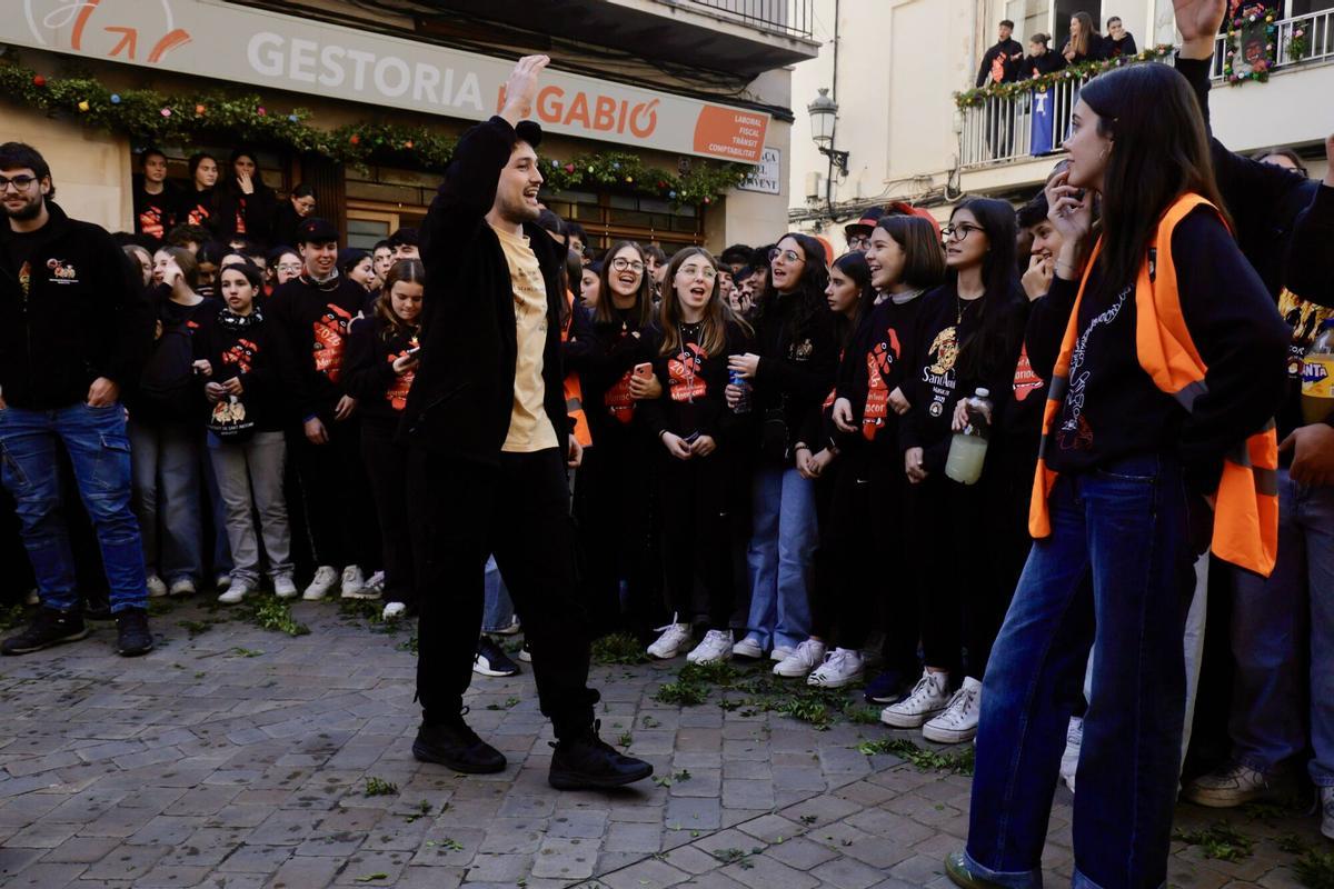 Un Sant Antoni amable y respetuoso llena Manacor de fiesta y humo