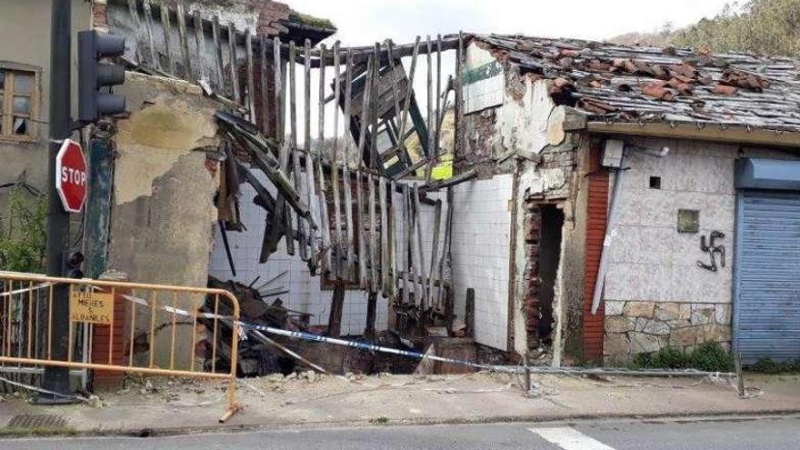 Quejas por el mal estado de una vivienda en Santullano