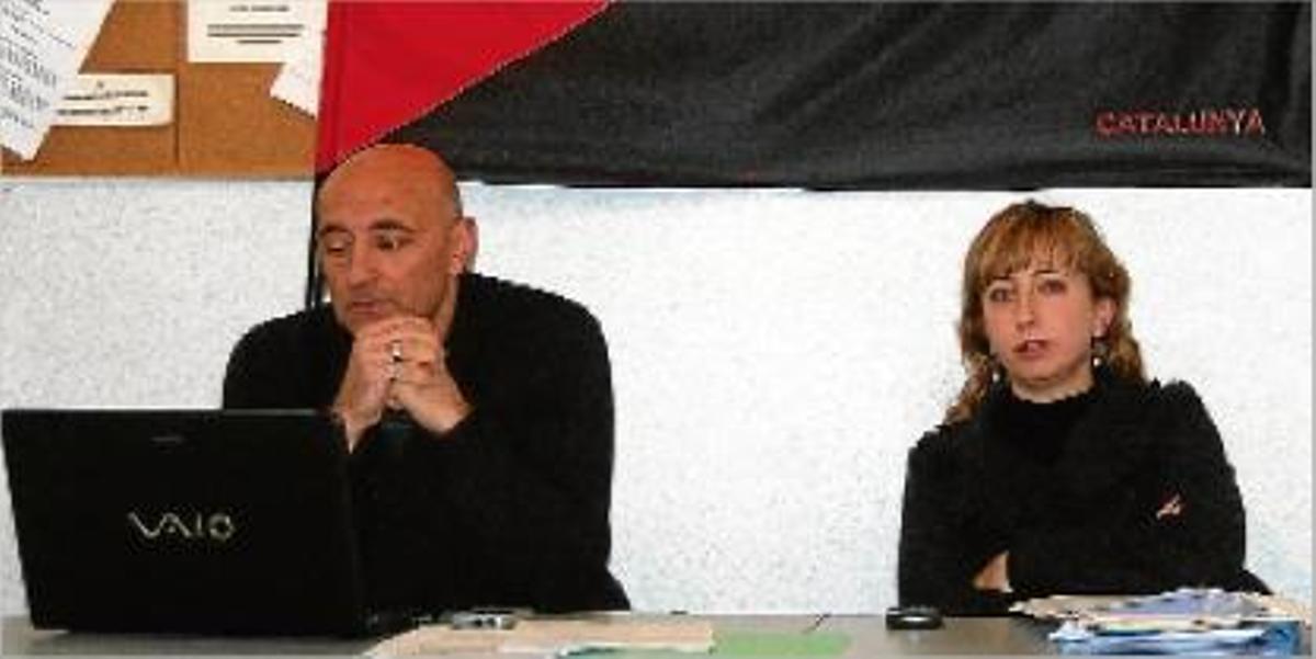 El secretari d'Acció Sindical de la FESIM (Metall-Estatal), Diego Rejón, i l'advocada Neus Vitó