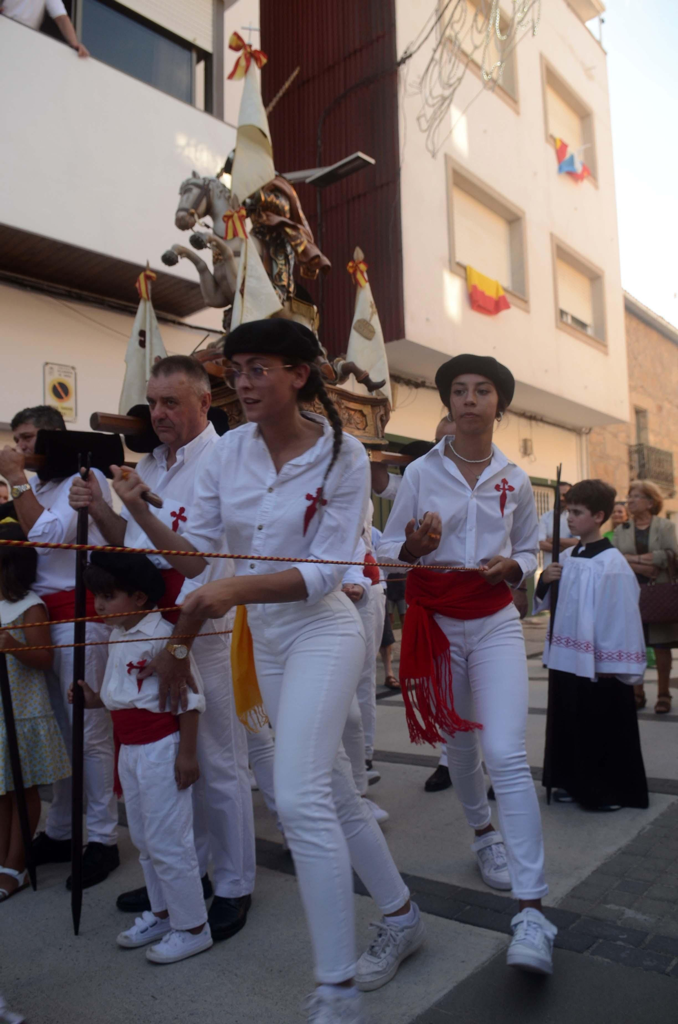 La "Danza de las Espadas" recupera en Carril todo su esplendor