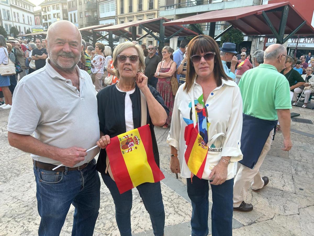 EN IMÁGENES: Concentración en Villaviciosa en apoyo de Ceuta EN IMÁGENES: Concentración en Villaviciosa en apoyo de Ceuta