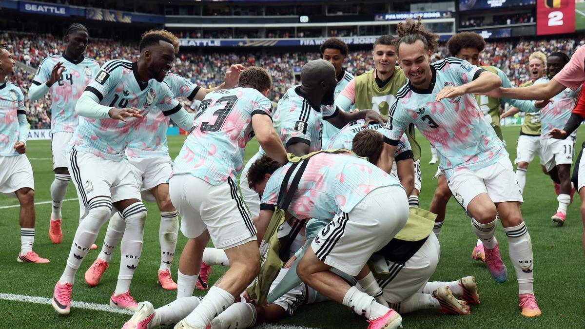 Bélgica logra una remontada épica ante Senegal