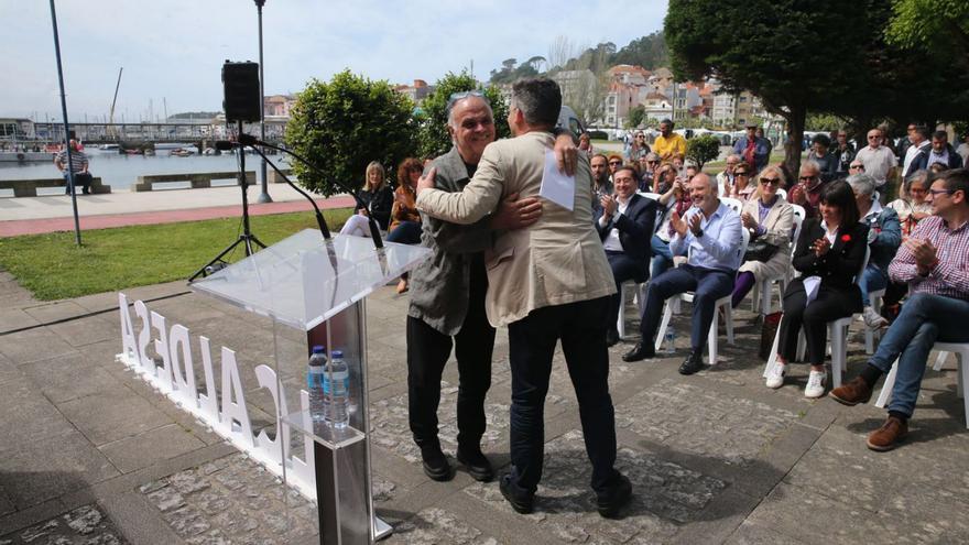 El líder del PSOE de Bueu, Camilo Macenlle, presenta su renuncia al acta de concejal