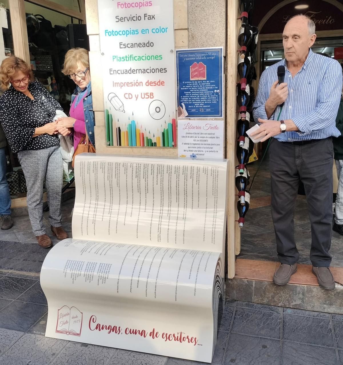 En imágenes: Así fue la fiesta del medio siglo de la librería Treito En imágenes: Así fue la fiesta del medio siglo de la librería Treito