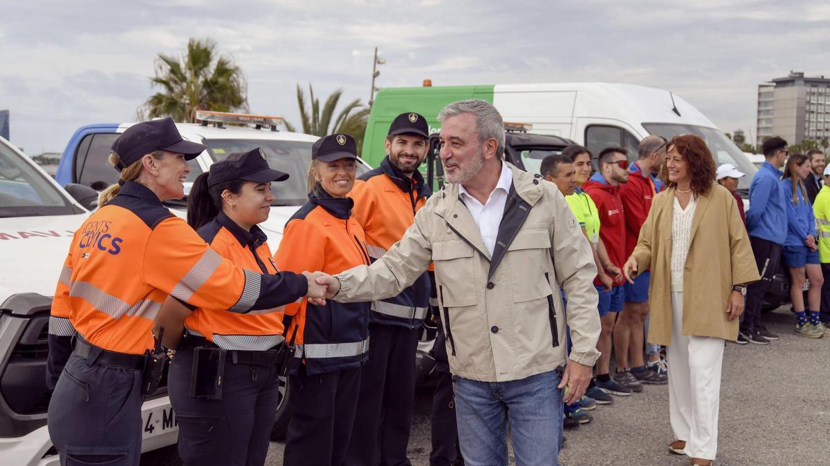 Barcelona refuerza el verano con 600 trabajadores municipales más