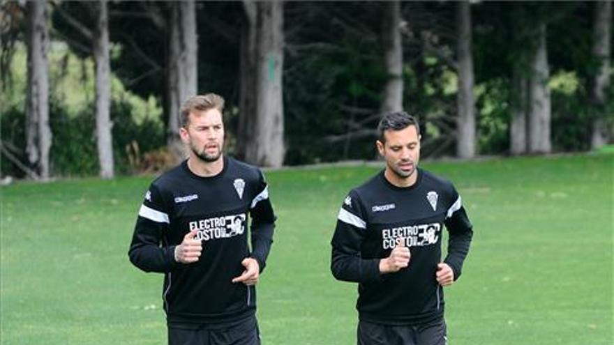 Piovaccari y Romero, bajas para el domingo