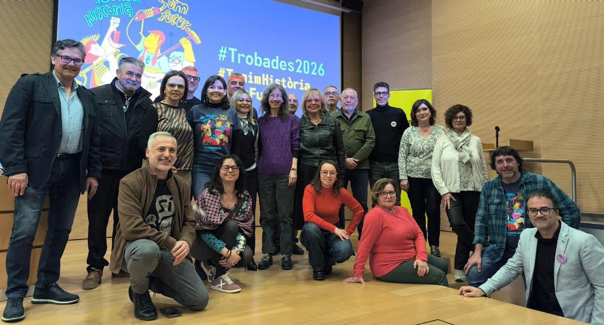 Representants dels col·lectius i entitats que impulsen les Trobades d’Escola Valenciana durant la presentació de l’esdeveniment a la Universitat. | ESCOLA VALENCIANA