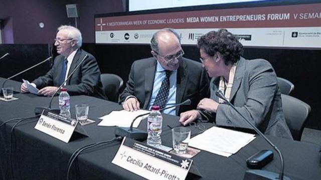 Clausura 8 Miquel Valls, izquierda, Senén Florensa y Cecilia Attard.