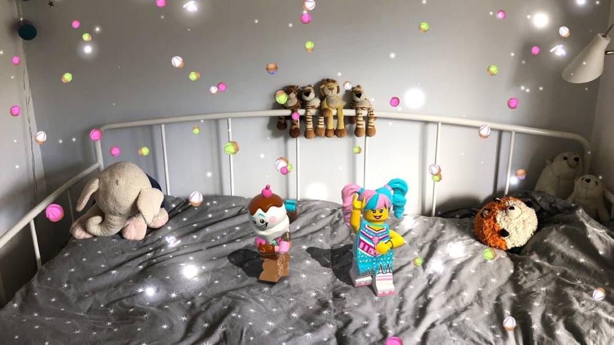 Frame de Lego VIDIYO en una cama