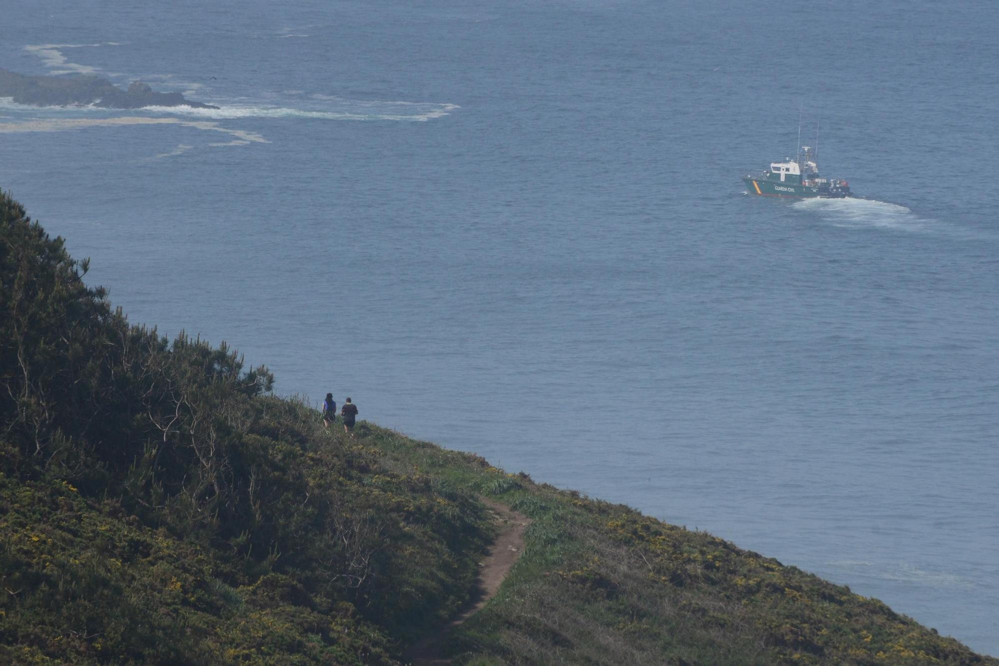 Intensifican la búsqueda del hombre desaparecido en Cangas